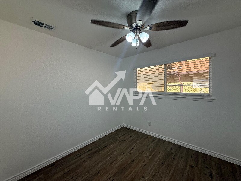 Building Photo - 6714 Elk Lake Dr