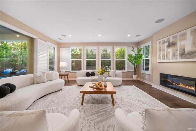 Building Photo - 74 Gainsboro