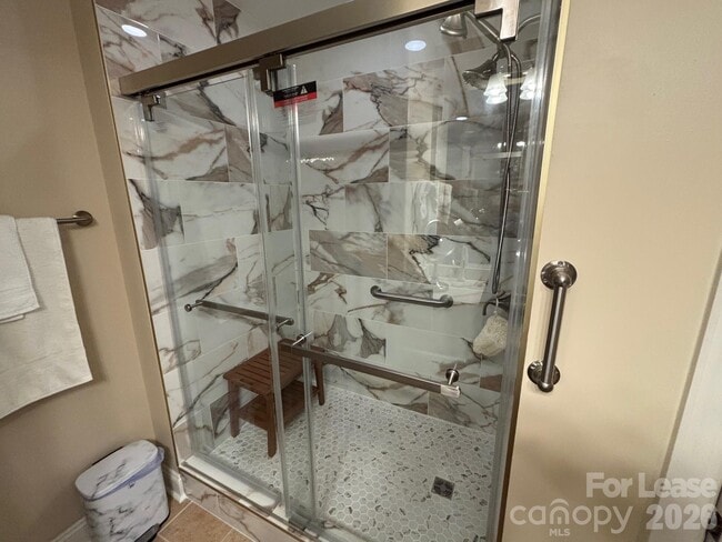 Building Photo - 4620 Piedmont Row Dr