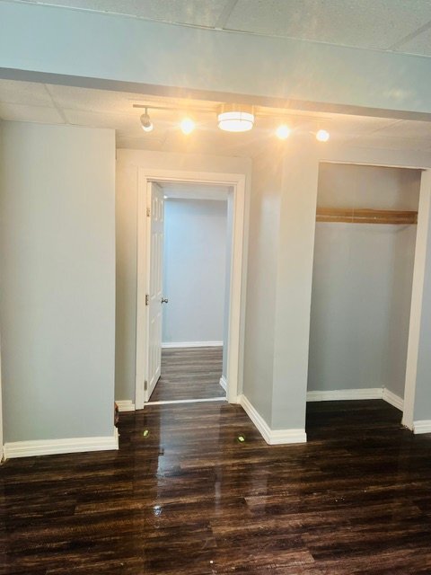 Building Photo - 943 Koehler Ave