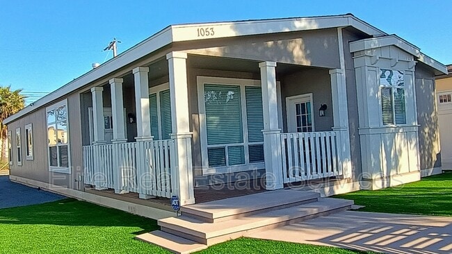 Building Photo - 1053 Madison Ave