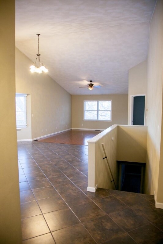 Building Photo - 33 Old Orchard Ln