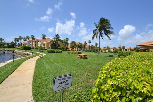 Building Photo - 160 Yacht Club Way