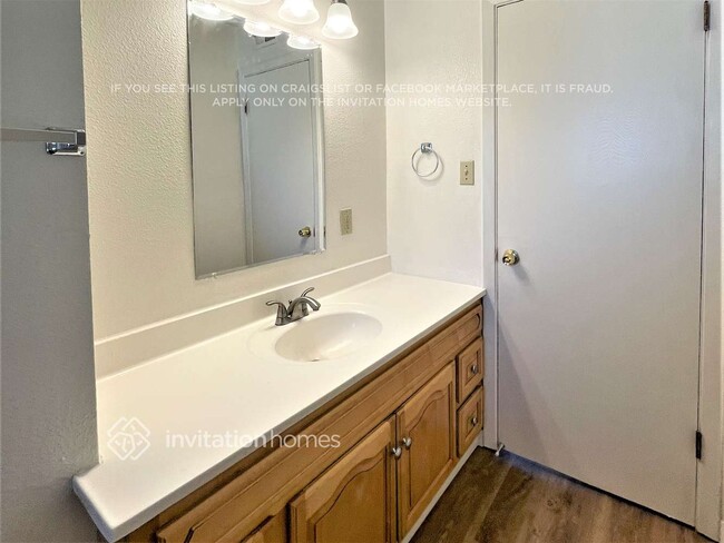 Building Photo - 7030 Tamoshanter Way