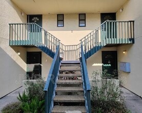 Building Photo - 1000 3rd St