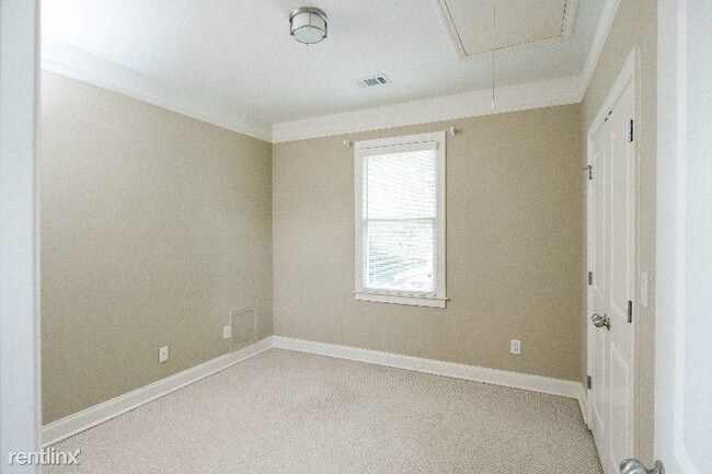 Building Photo - 3 br, 2.5 bath House - 301 Fortune Street