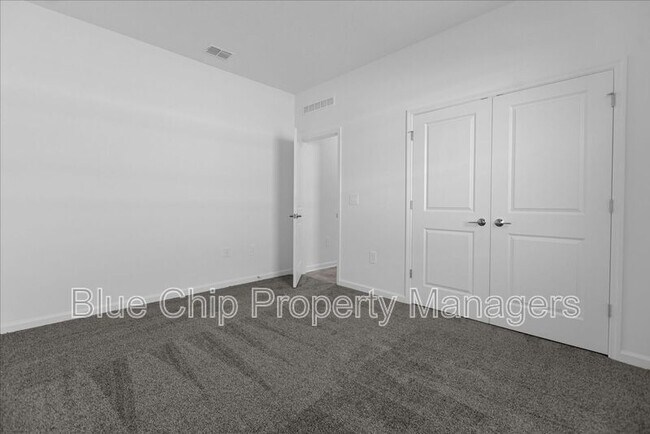 Building Photo - 3078 Country Side Dr