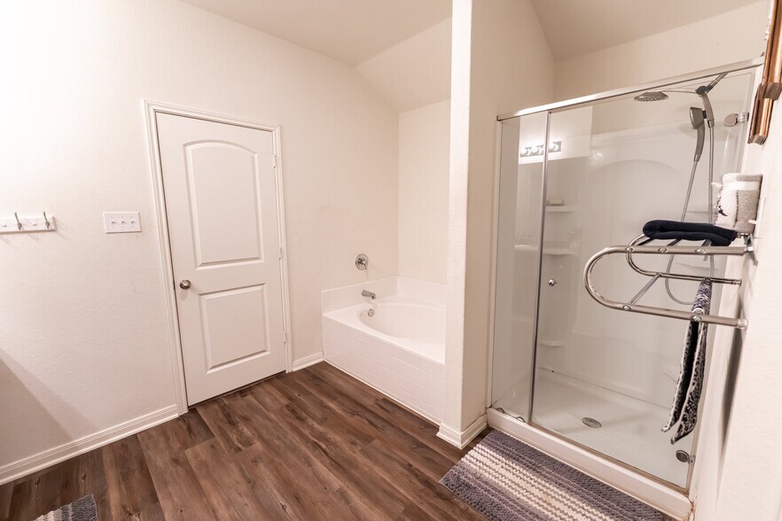Building Photo - 6210 Underwood Way