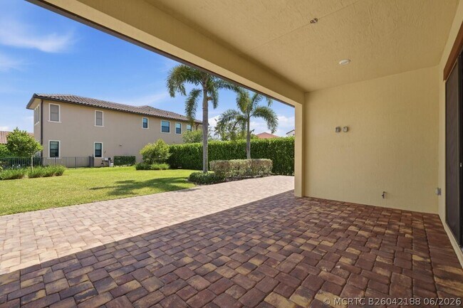 Building Photo - 11760 Bayview Cir