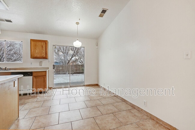 Building Photo - 1312 Quartz Dr SW