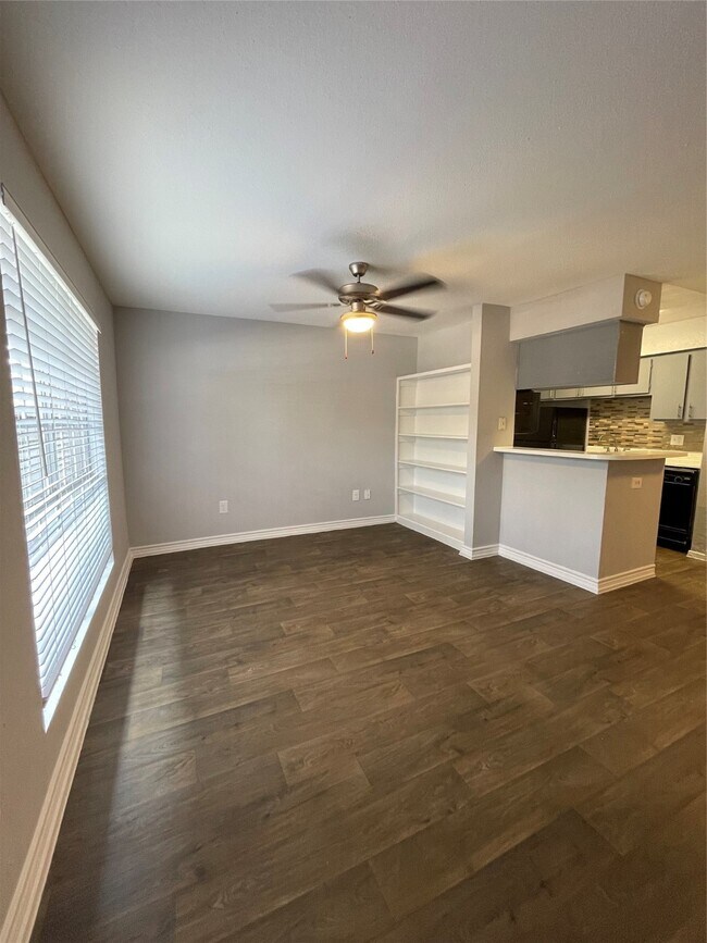 Primary Photo - 16414 Stuebner Airline Rd