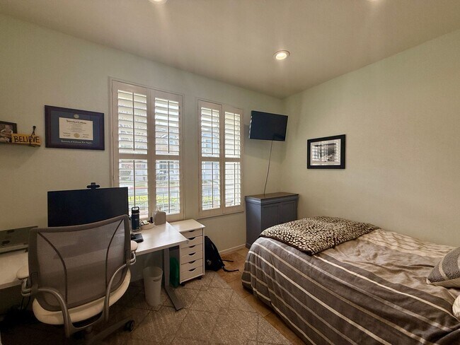 Building Photo - Spectacular Home in the Heart of Encinitas