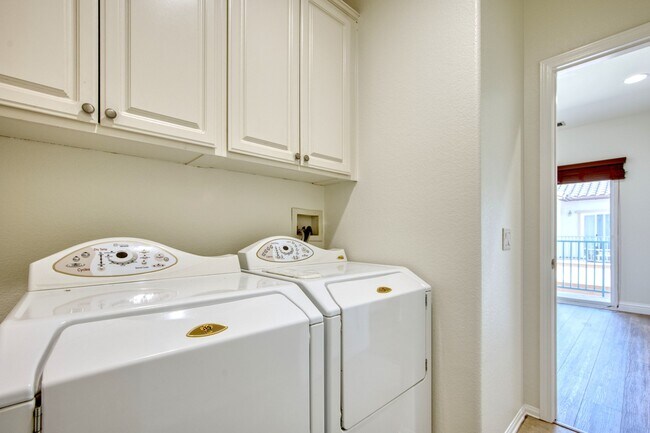 Building Photo - 4751 Via Altamira