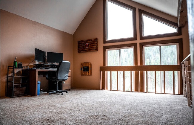 Building Photo - 2033 Rampart Range Rd