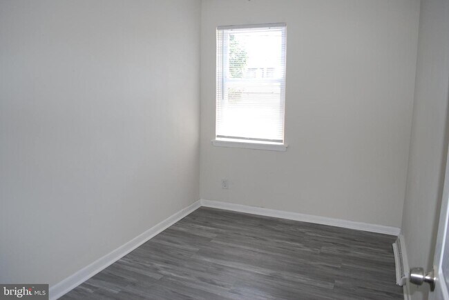 Building Photo - 223 Central Ave