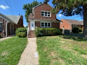 Building Photo - 905 Sanford Ave