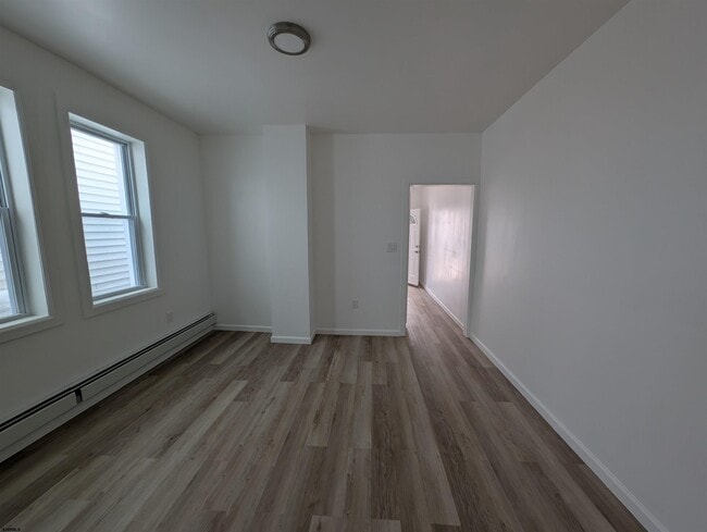 Building Photo - 1109 Adriatic Ave