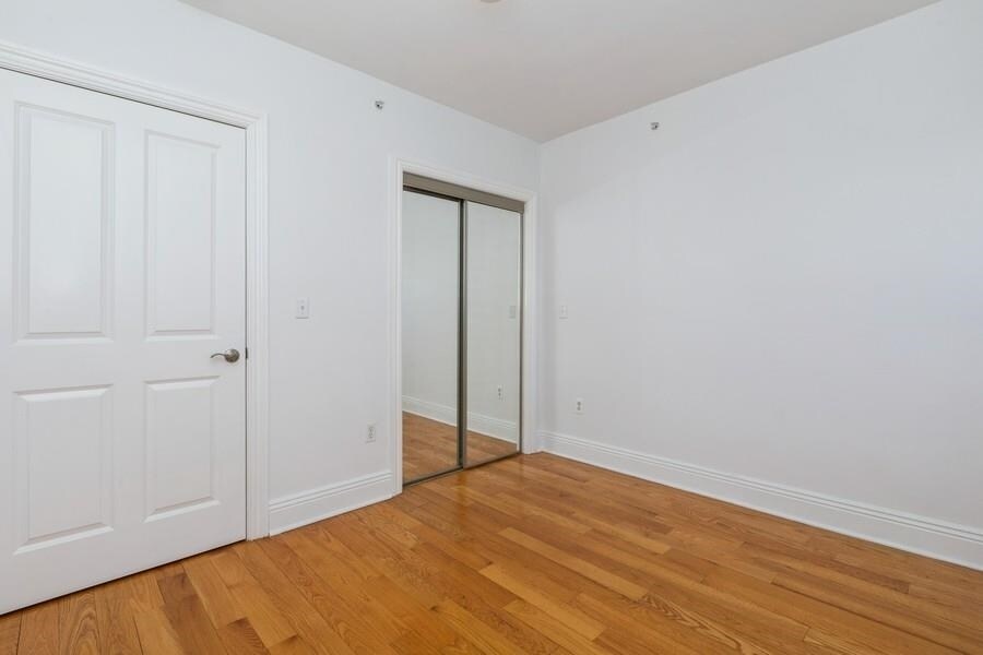 Building Photo - 809-815 22nd St Unit# 606