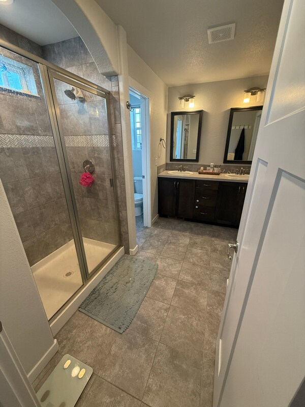 Building Photo - 6880 Cattails Dr