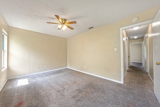Building Photo - 14203 Sussman Ct