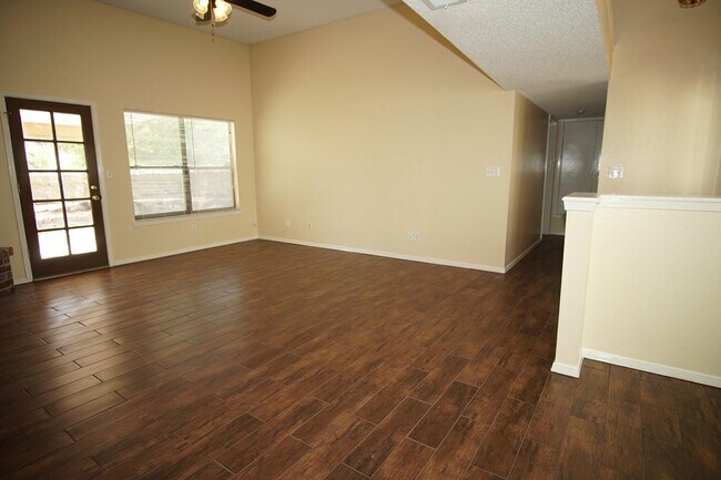 Building Photo - 6937 Villa Hermosa Dr