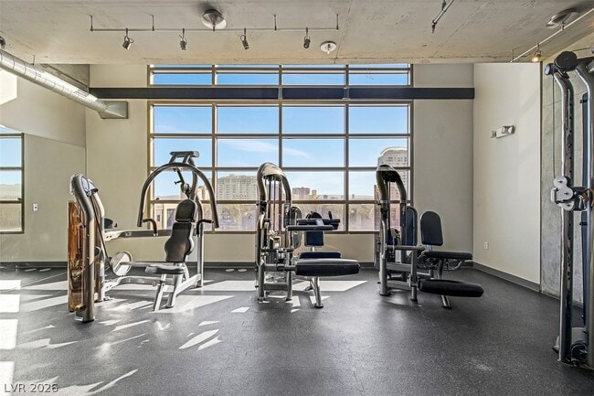 Building Photo - 353 E Bonneville Ave