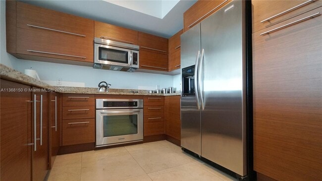 Building Photo - 2641 N Flamingo Rd