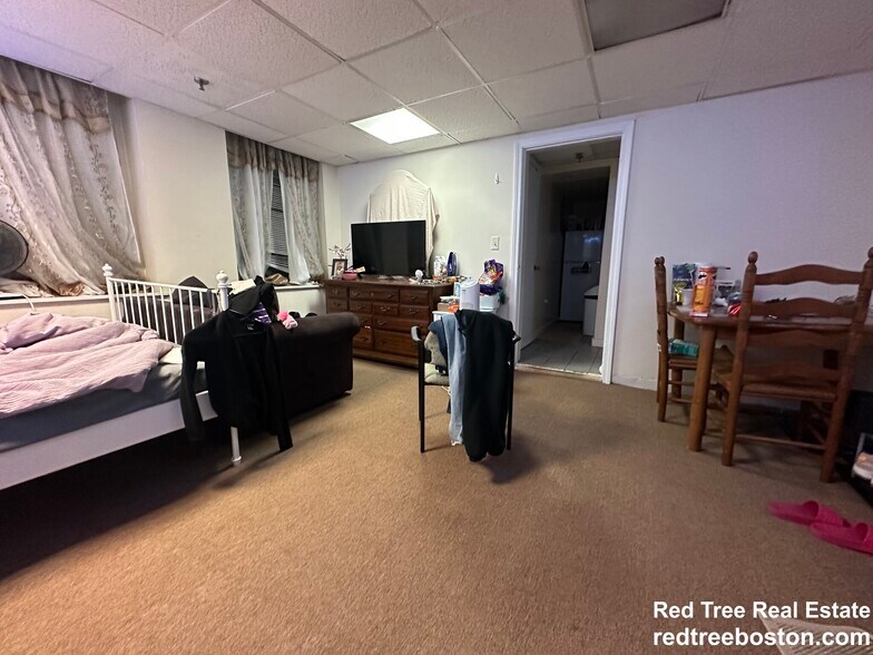 Building Photo - 475 Commonwealth Ave