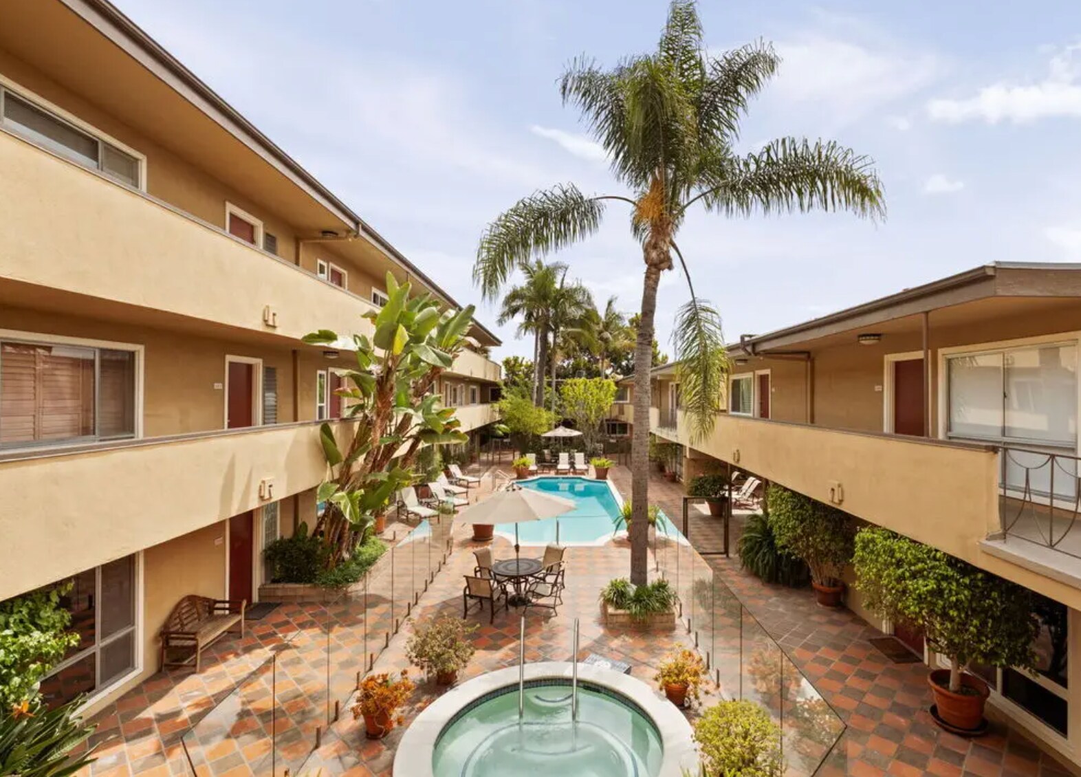 Building Photo - 970 Palm Ave