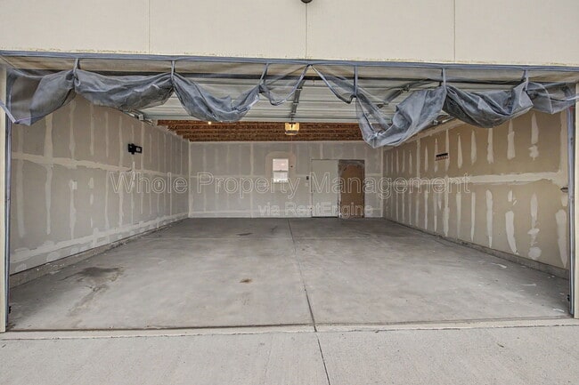 Building Photo - 5803 Poplar St