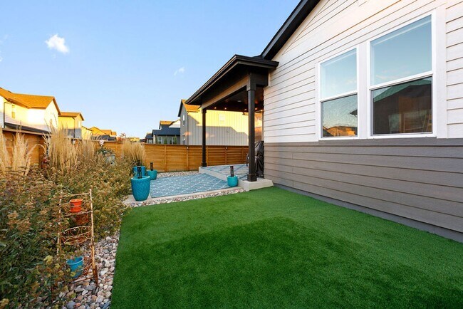 Building Photo - 4 Bedroom, 3 Bathroom 2.8 miles from Old T...