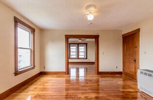 Building Photo - 55 Nichols St