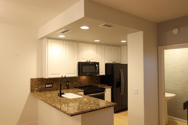 Building Photo - 80 Live Oak Cir