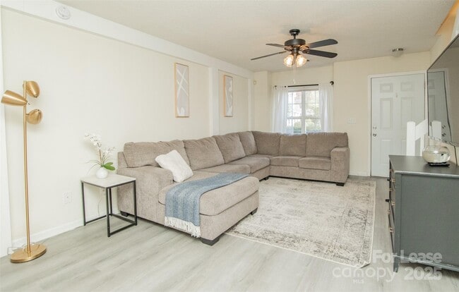 Building Photo - 12942 Mosby Ln