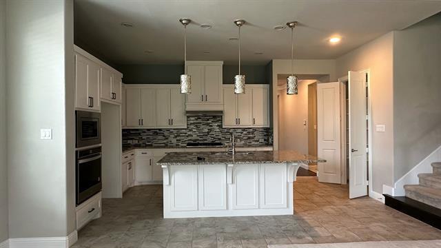 Building Photo - 8533 Pine Valley Dr