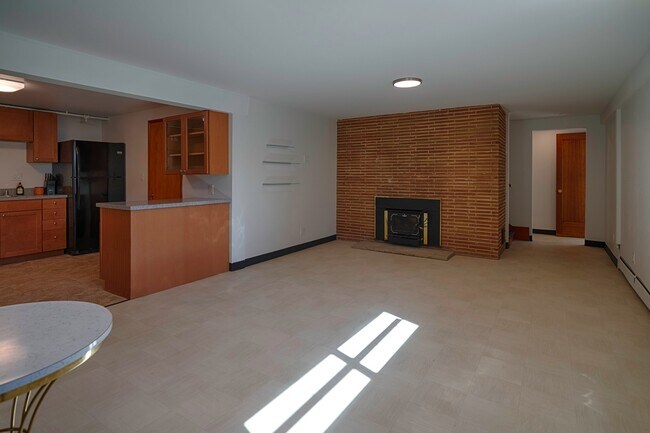 Building Photo - 540 N 83rd St