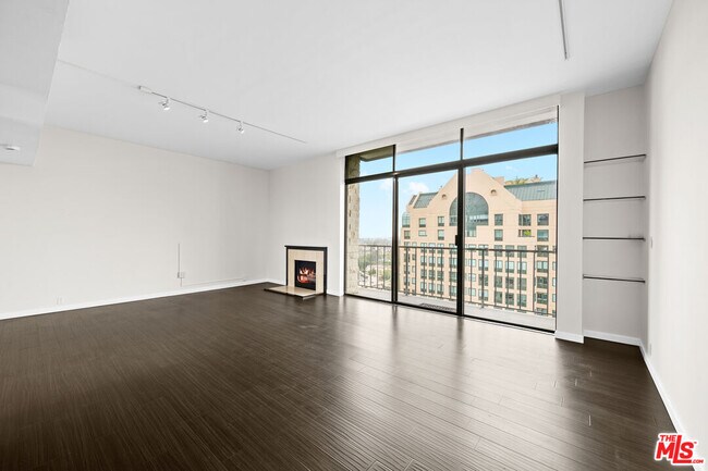 Building Photo - 10535 Wilshire Blvd