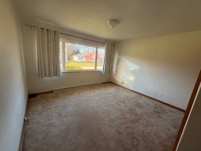 Bedroom 2 - 1011 Woodland Dr