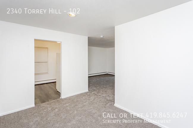 Building Photo - 2340 Torrey Hill Dr