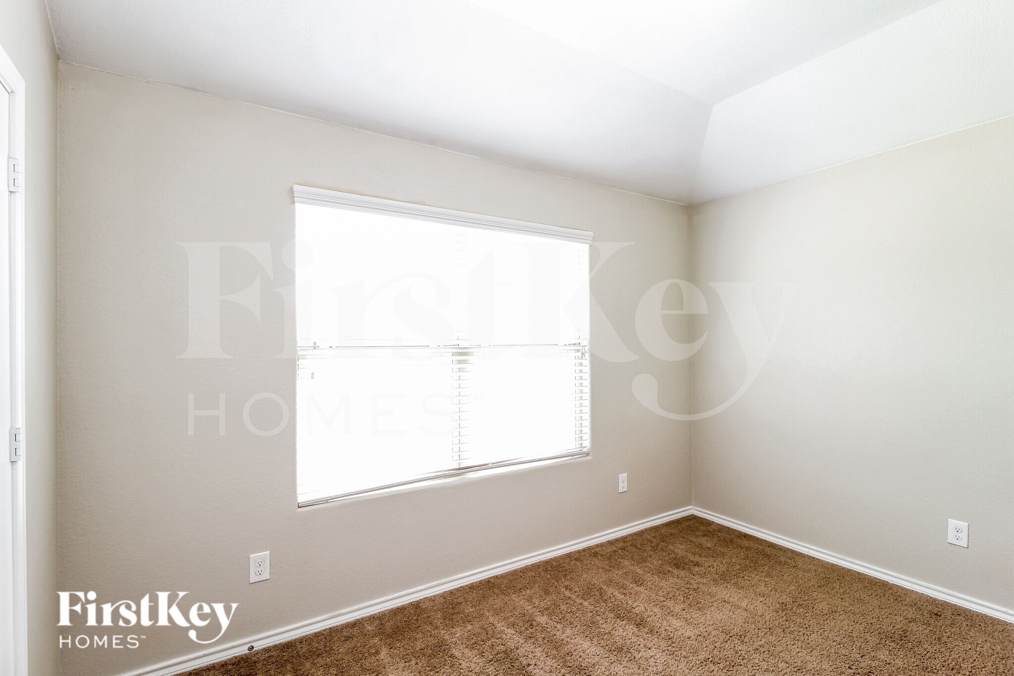 Building Photo - 303 Preakness Ln