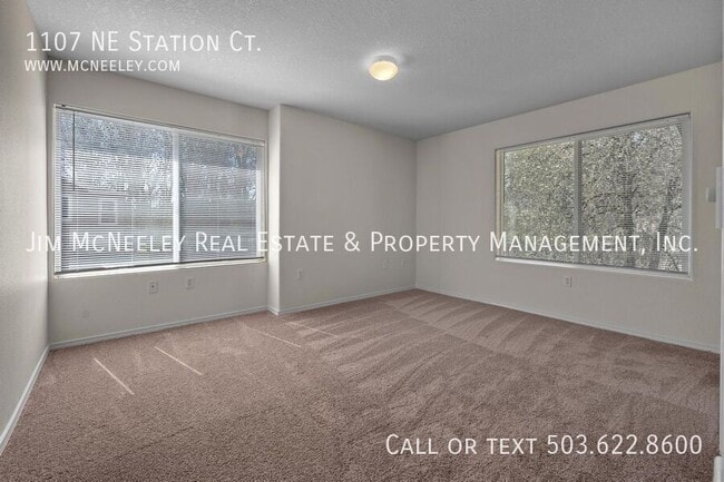 Building Photo - 1107 NE Station Ct
