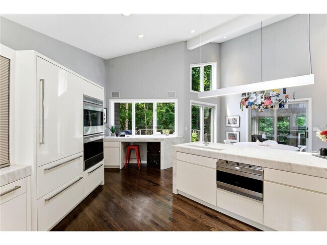 Building Photo - 20650 Bayview Ct