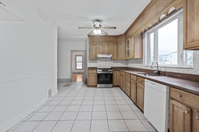 Building Photo - 26 Melvin St