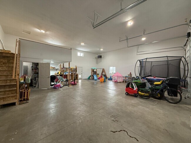 Building Photo - 24211 E Wellesley Ave