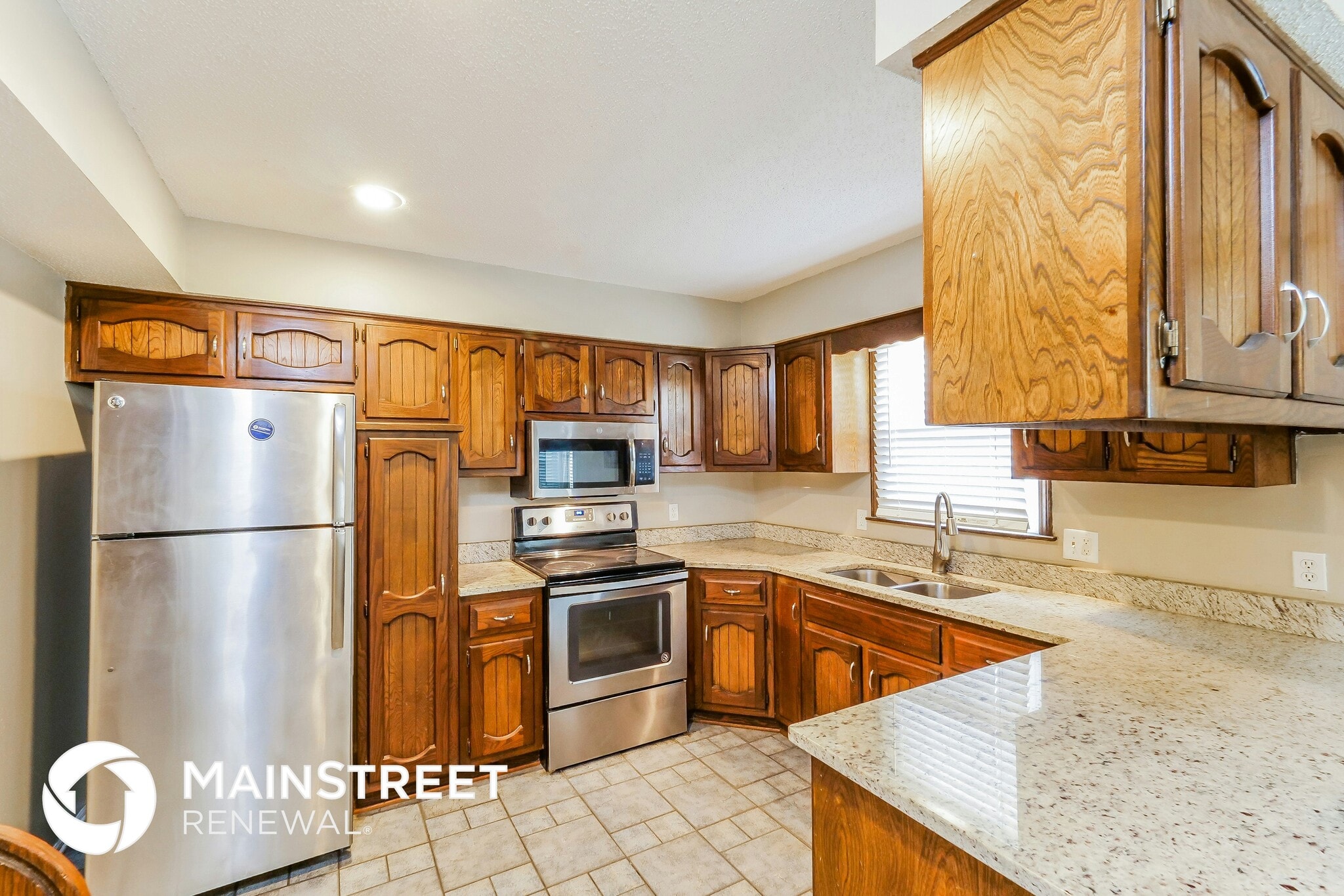 Building Photo - 14008 S Raintree Dr