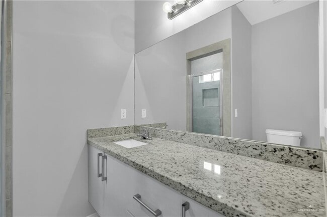 Building Photo - 12 Paola St