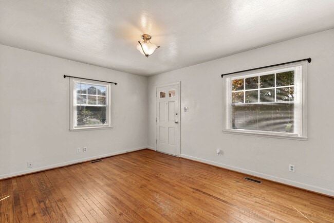 Building Photo - 3002 Woodrow St