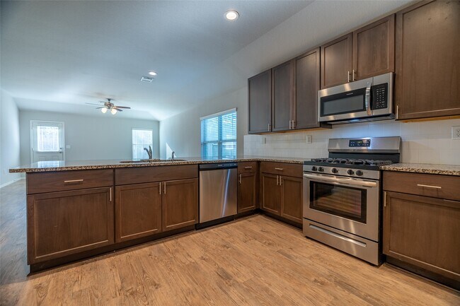 Building Photo - 15054 Paddock Point Ln