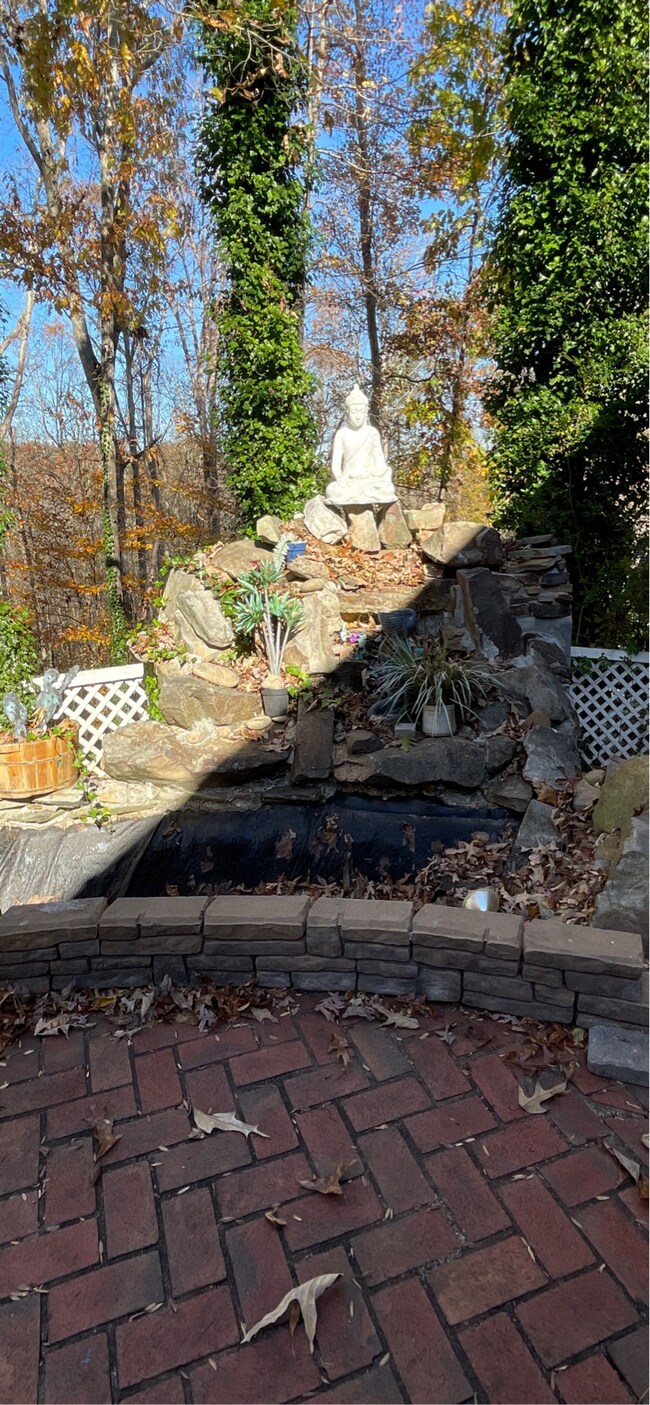 Building Photo - Stately Brick Home in Prime City Location