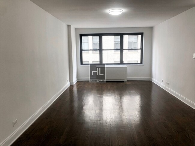 Building Photo - 96-95 5th Ave